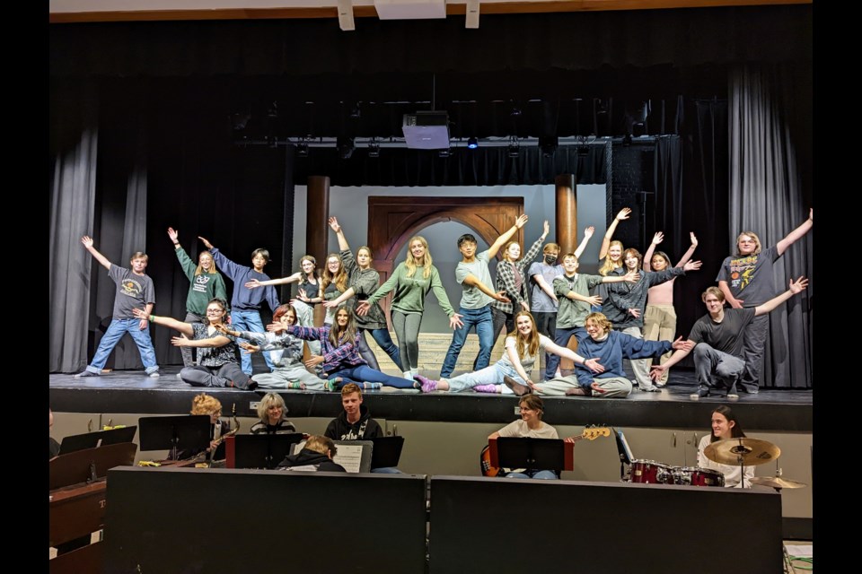 The cast and student orchestra were hard at work Nov. 17 in the Peacock auditorium preparing to put on next weeks shows