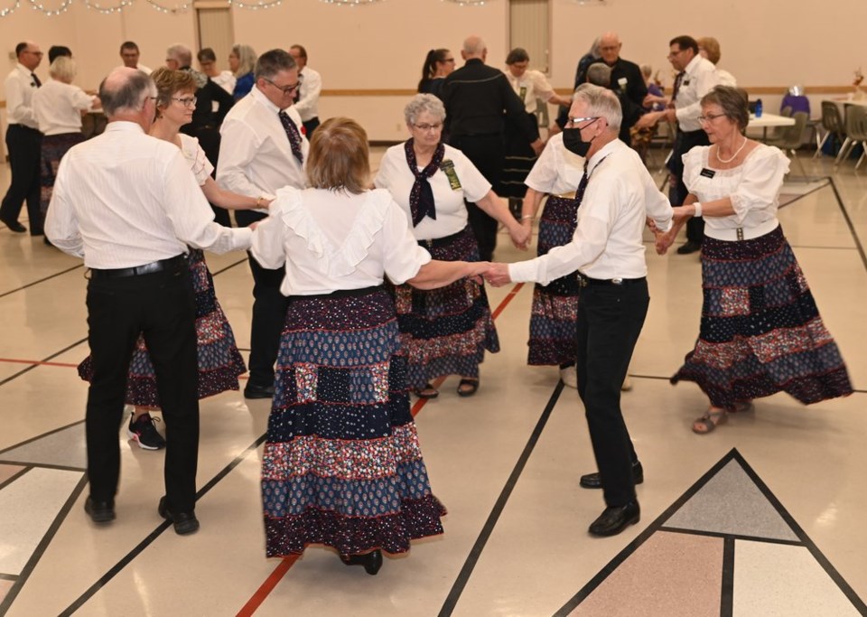 square-dance-1