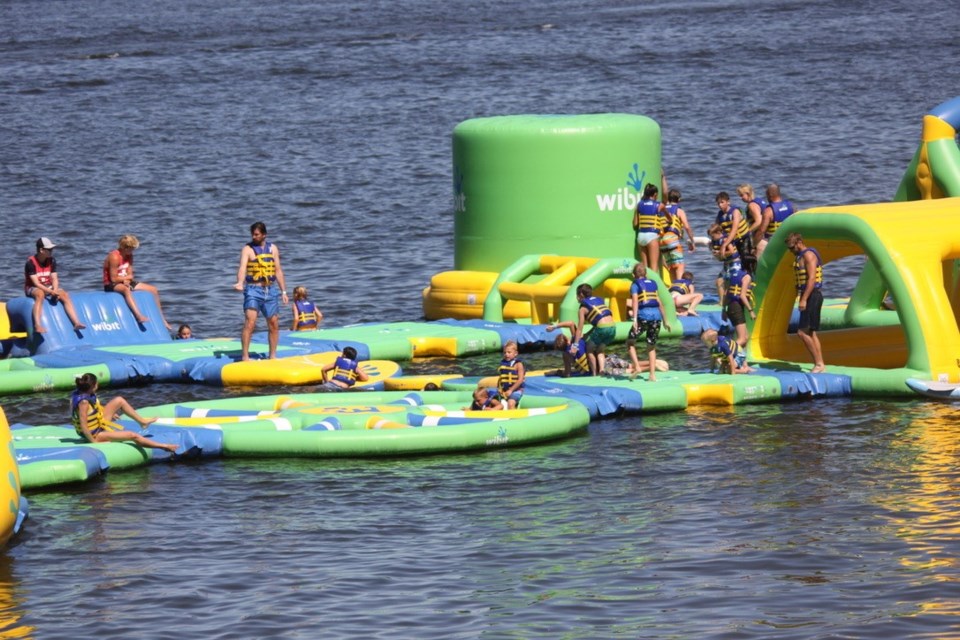 Island fun. Photo by Ron Walter