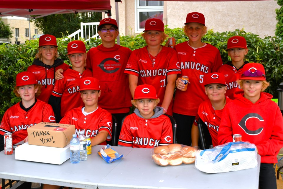 aaa-canucks-barbecue-1