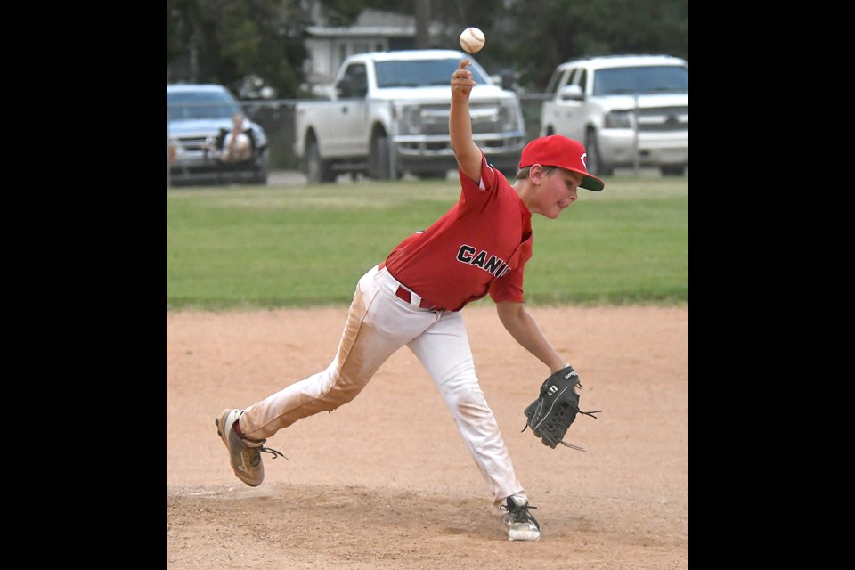 Reid Weiss delivers for the Canucks against Lumden.