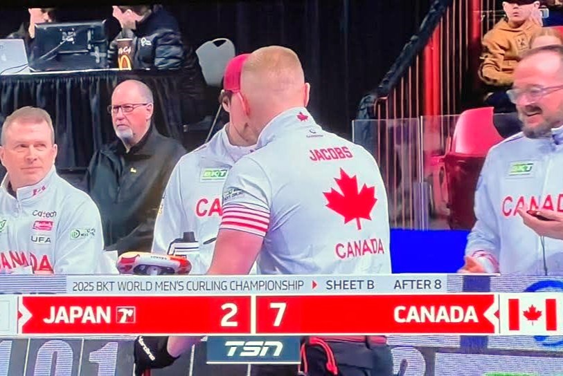 allan-gall-curling-volunteer