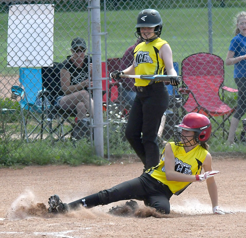 Ice U12 Storm Maltais scores