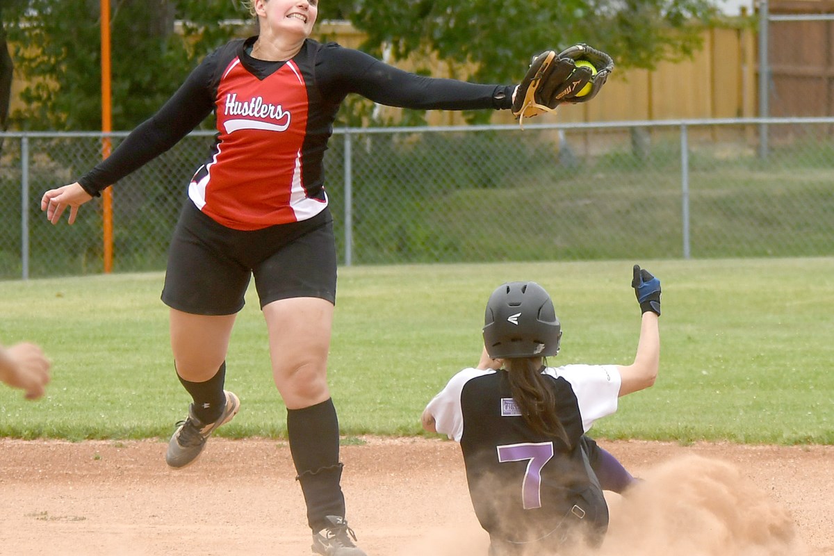 Moose Jaw teams pick up wins on first day of Softball Sask Women’s Open