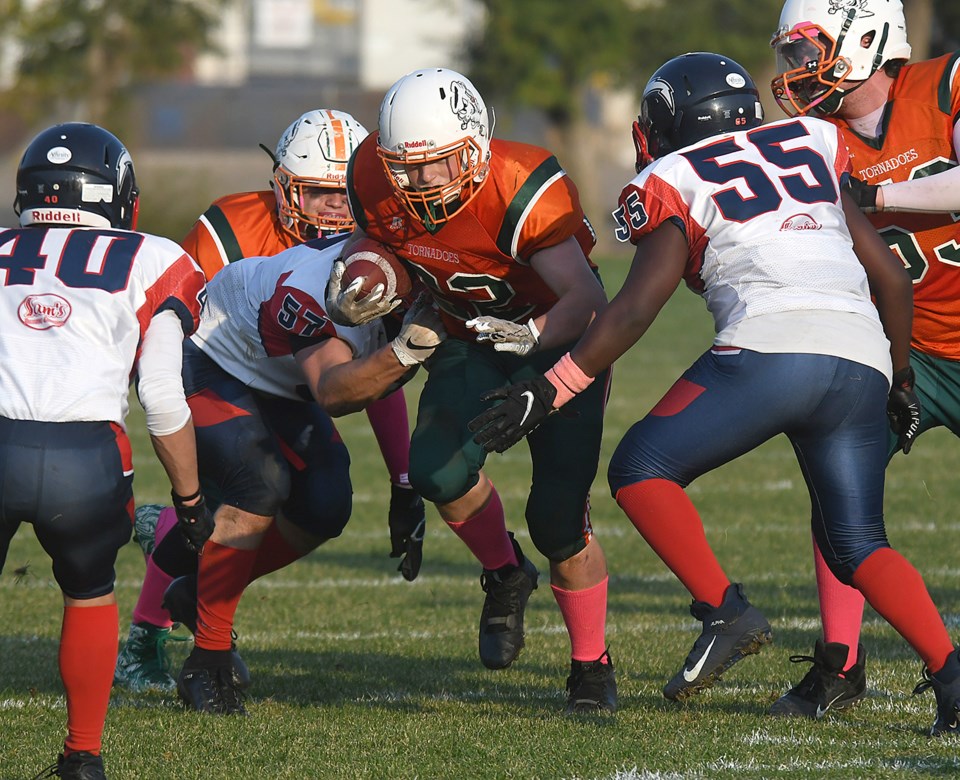 Football Peacock Estevan 6