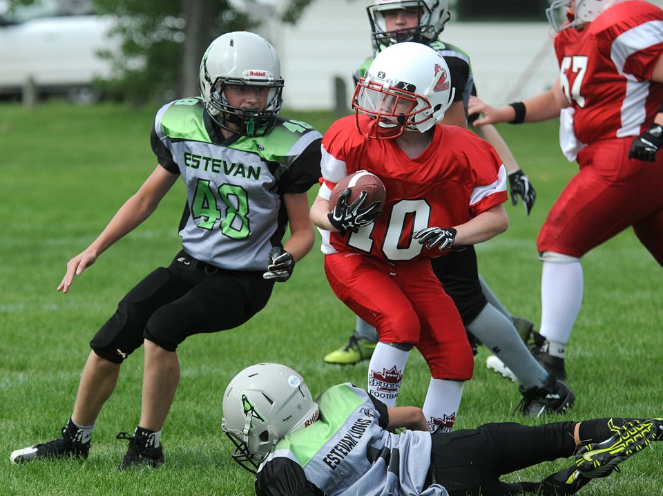 Minor football Rbacks Estevan6