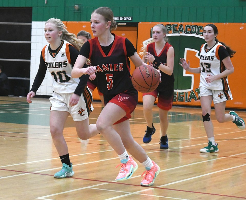 vanier-peacock-girls-basketball-4