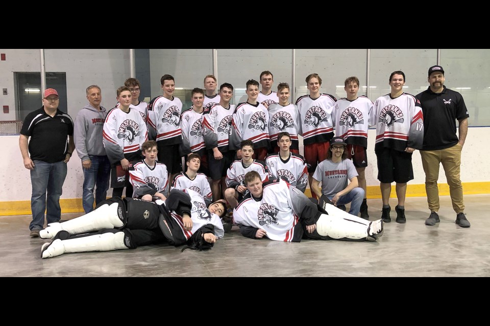 The Moose Jaw Midget Mustangs returned to the floor in style this past weekend with a tournament win in Swift Current.
