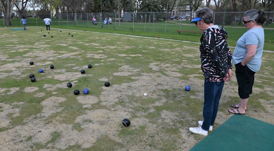 lawn bowling mj 2