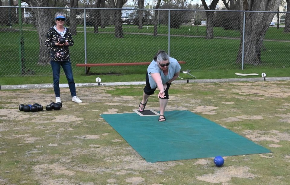 lawn bowling mj 3
