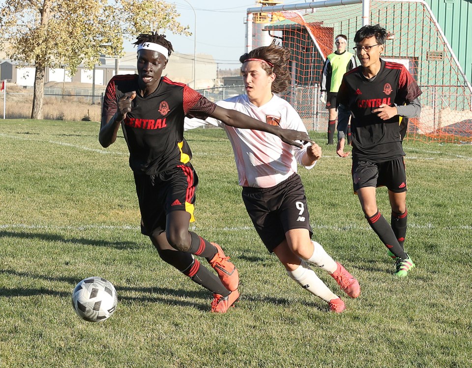 boys-soccer-final-action-4