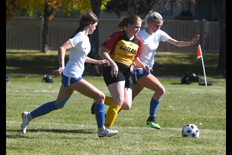 Action from Saturday’s contest between the Central Cyclones and Swift Current Ardens.