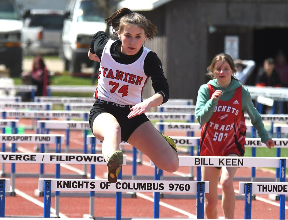 Track Invitational hurdles Kindiak