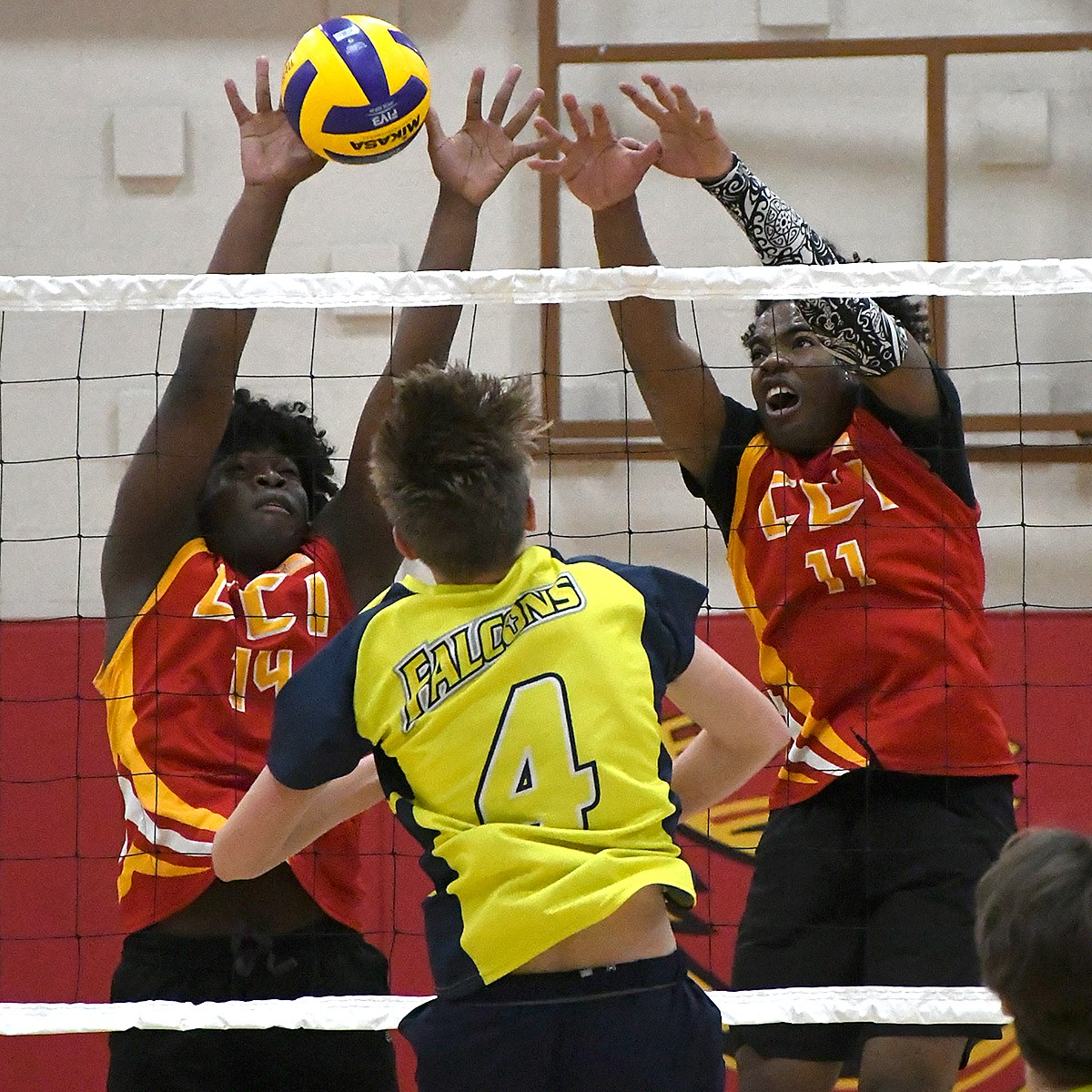 Cyclones win 4A boys volleyball regionals, lead three local teams into ...