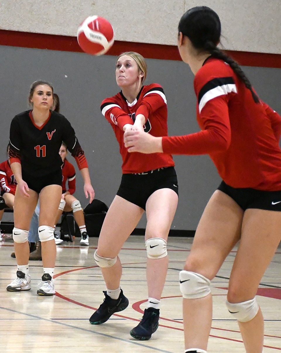 volleyball-provincials-vanier-humboldt-4