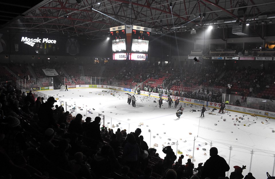 Warriors PA Teddy Bear toss wide