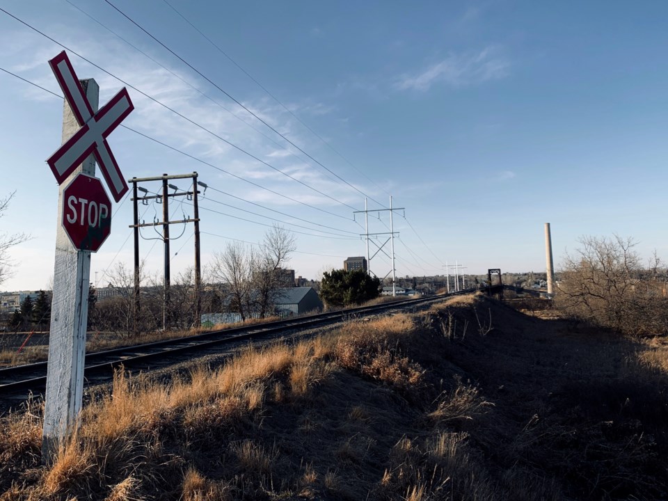 rail crossing south hill