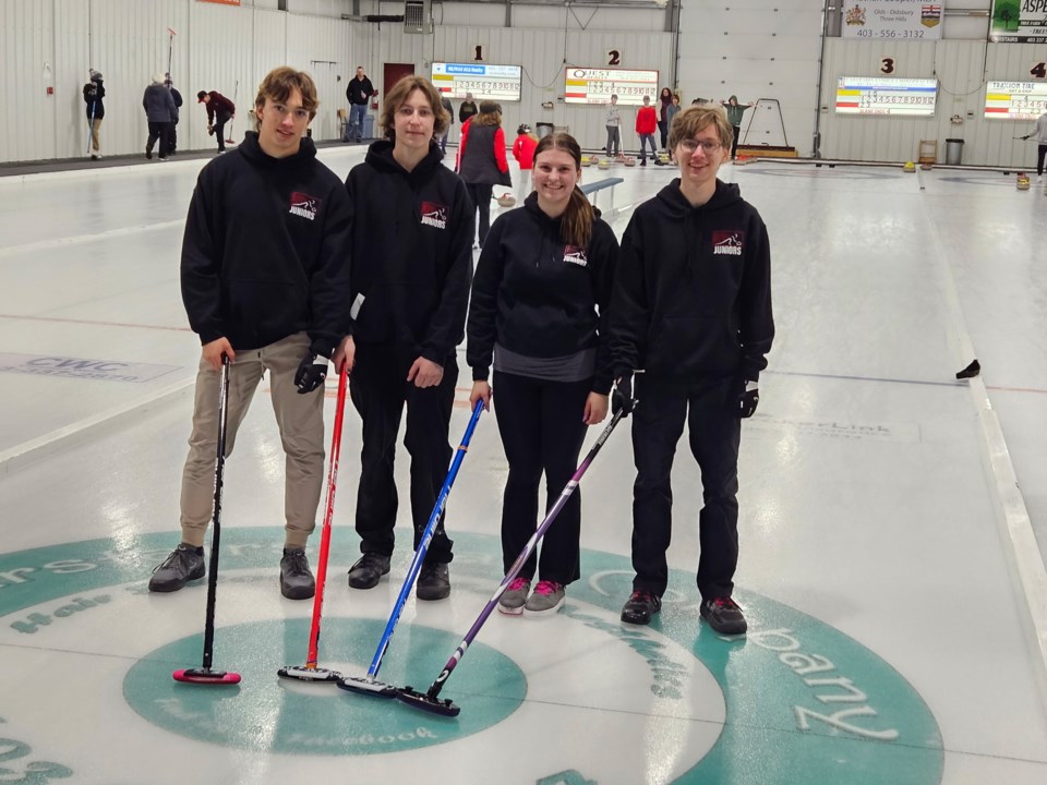 carstairs-junior-curlers