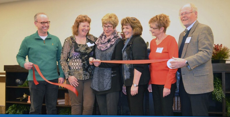 HospiceSuitesRibbonCutting