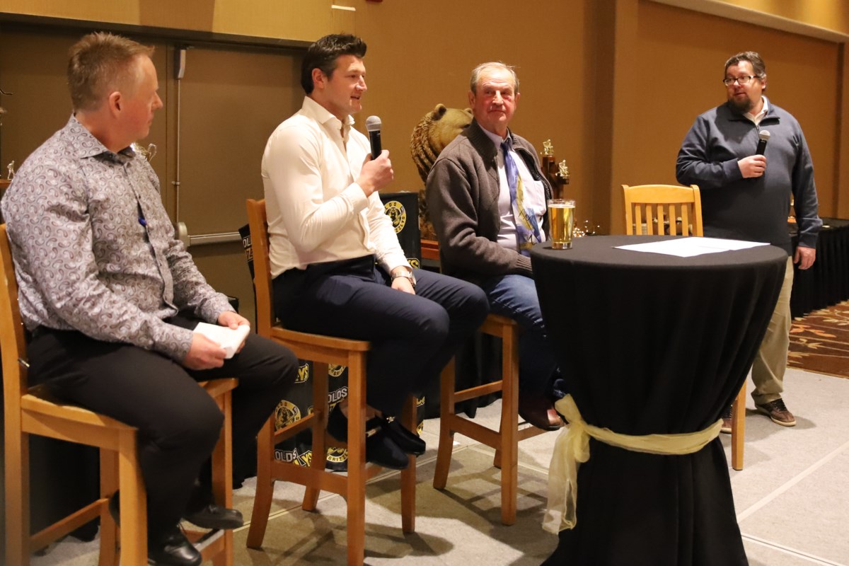Former NHLers pass on their life lessons to Olds hockey players
