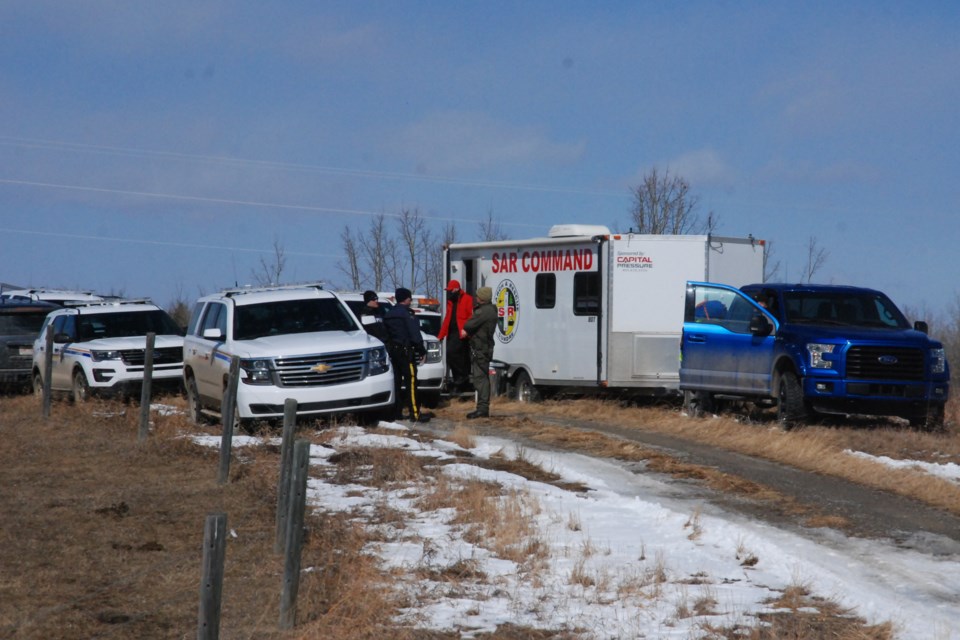 Teams from Sundre, Mountain View as well as Rocky Mountain House Search and Rescue coordinated with RCMP on the search effort to find a missing Calgary man from a mobile command centre that was deployed at the scene east of Bergen. 
Simon Ducatel/MVP Staff