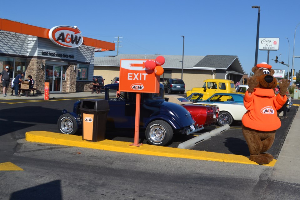 MVT A&W Burgers to Beat MS