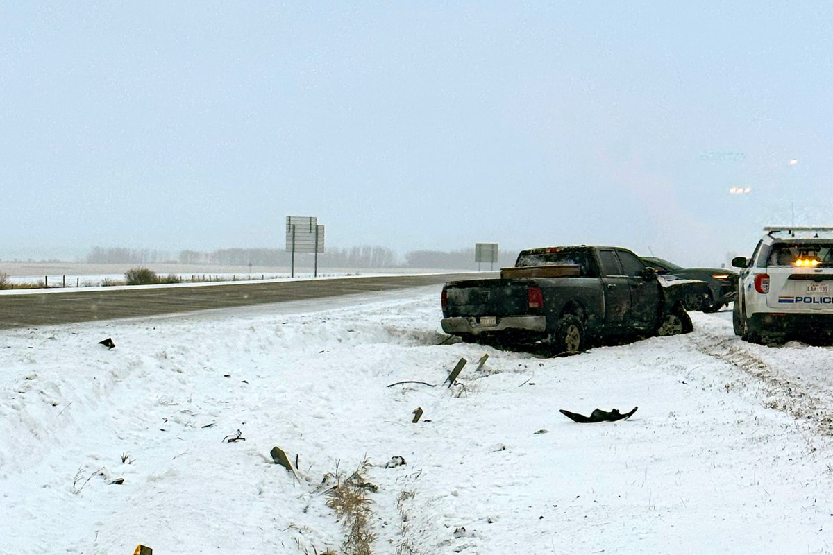 Hit and run Highway 2 driver traumatizes Calgary woman (4 photos)