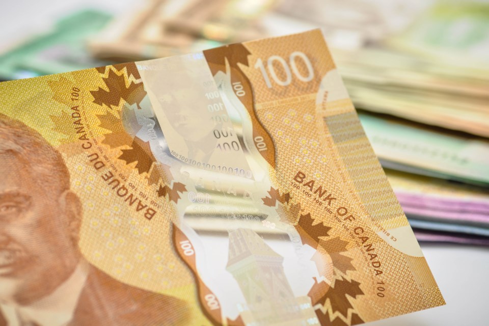 MVT Canadian 100 dollar bill