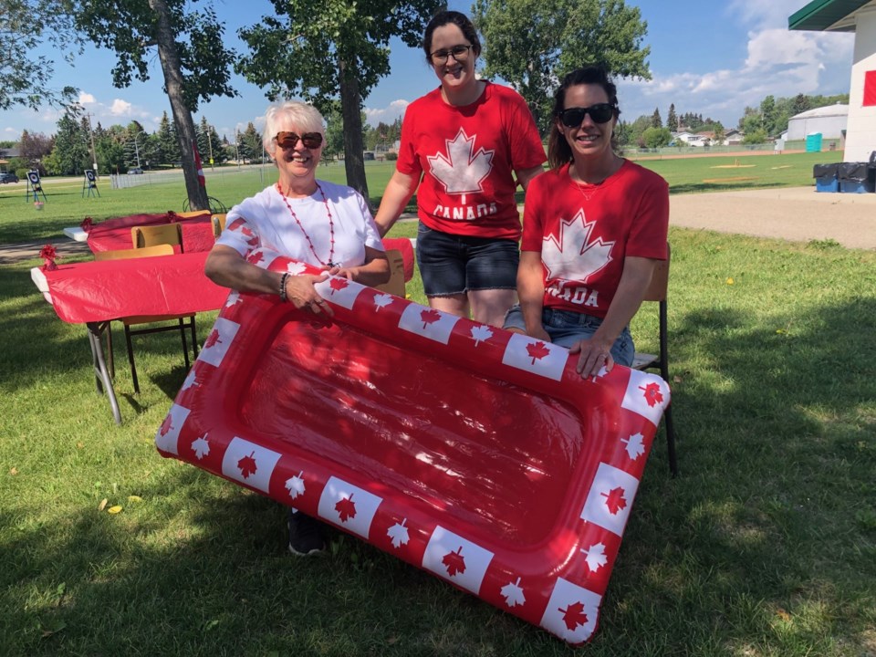 mvt-carstairs-canada-day-smiles