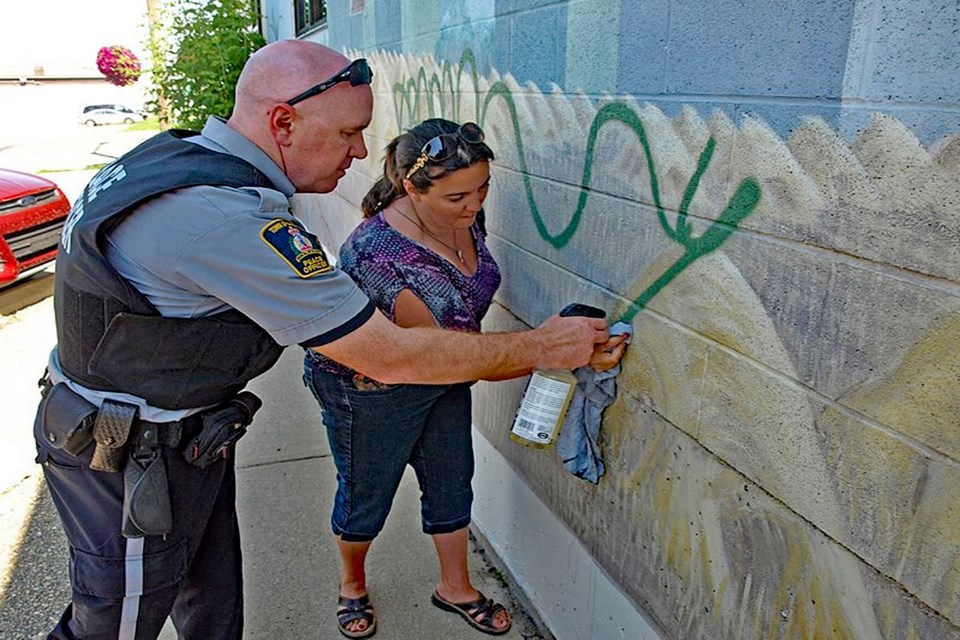 MVT Graffiti clean up