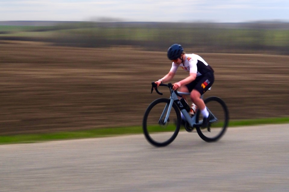 Shantel Koenig approaches the finish line, going onto place seventh in women’s category 1/2/3.
Photo courtesy of Felix Lee 