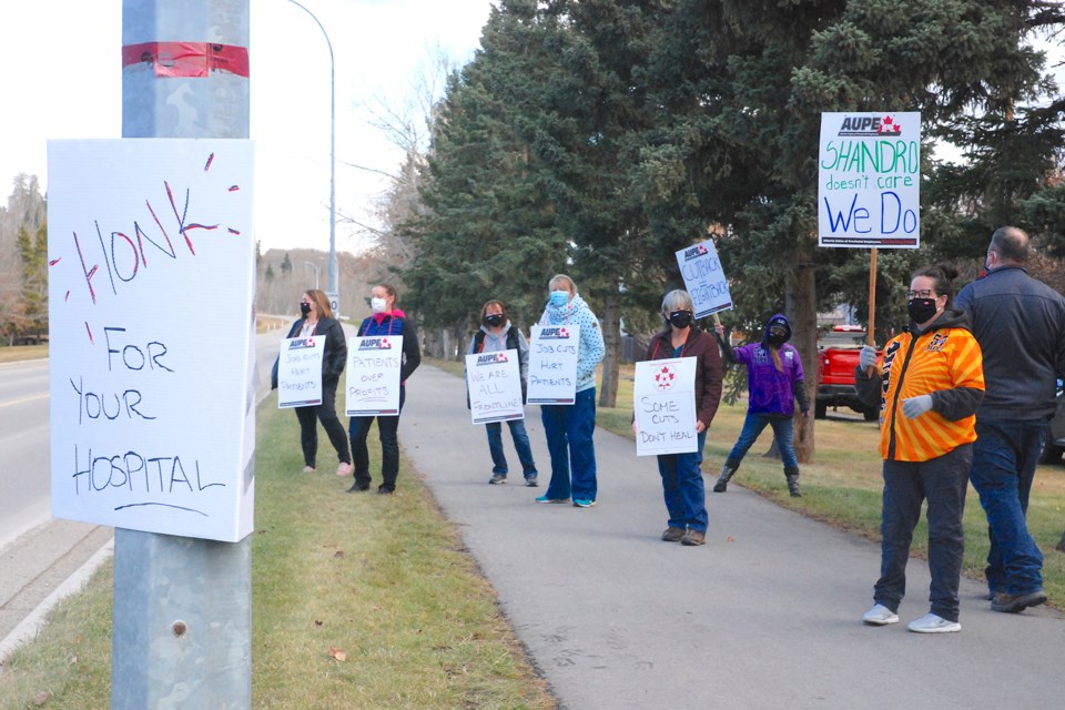 MVT hospital info picket 1