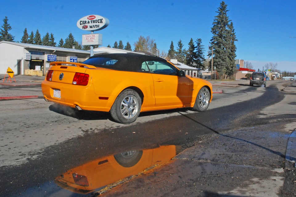 The flow of traffic along the Highway 27-Main Avenue high load corridor through Sundre was largely restored upon a construction crew's completion of desperately needed repairs. 
Simon Ducatel/MVP Staff