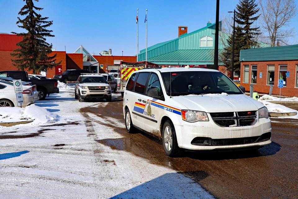 mvt-innisfail-rcmp-touring-hospital