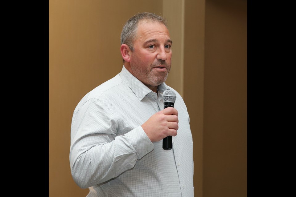 Grizzlys president Josh Erdman addresses the crowd during the team’s awards banquet.