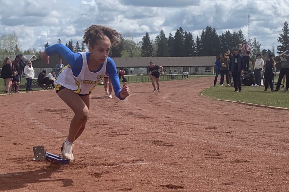 Violet Parker, a Grade 8 student at Hugh Sutherland, was one of three racers in the 400-metre bantam girls’ run on Thursday, May 22 during the 2025 CESAA Junior High Track and Field Divisionals meet that was hosted in Sundre.
Simon Ducatel/MVP Staff