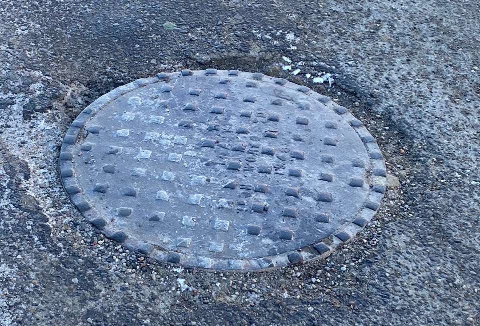 mvt-manhole-cover-olds