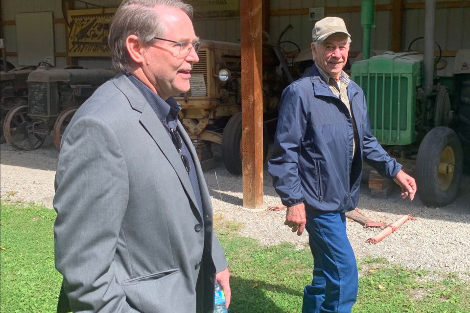 mvt-mp-visits-sundre-museum