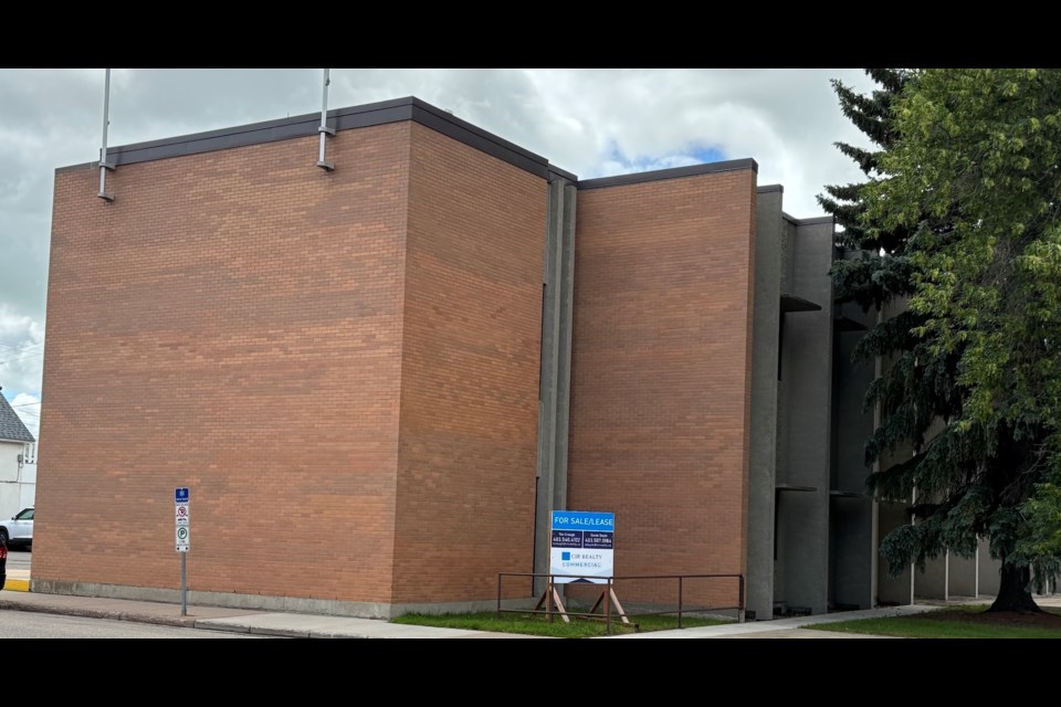A look at the provincial building from the west side with the for sale sign.
Doug Collie/MVP Staff