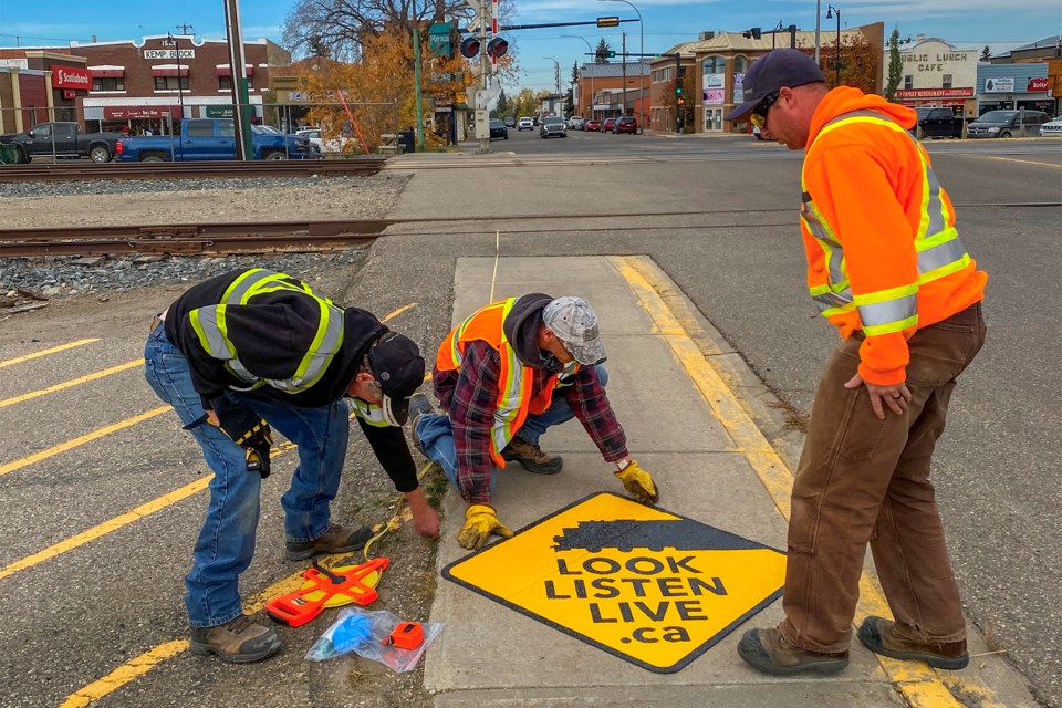 MVT Rail crossing decal installed