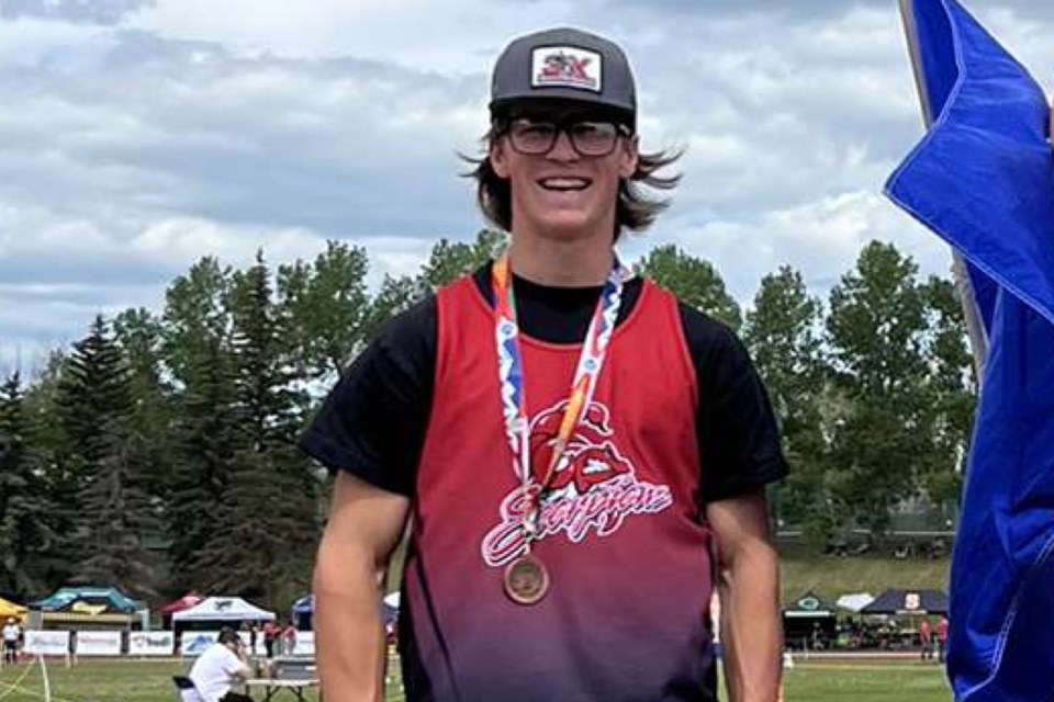 Haydyn Scott, who was one of eight Sundre High School track and field athletes that qualified to compete in provincials in Calgary on June 6-7, placed third in the intermediate pole vault.
Submitted photo