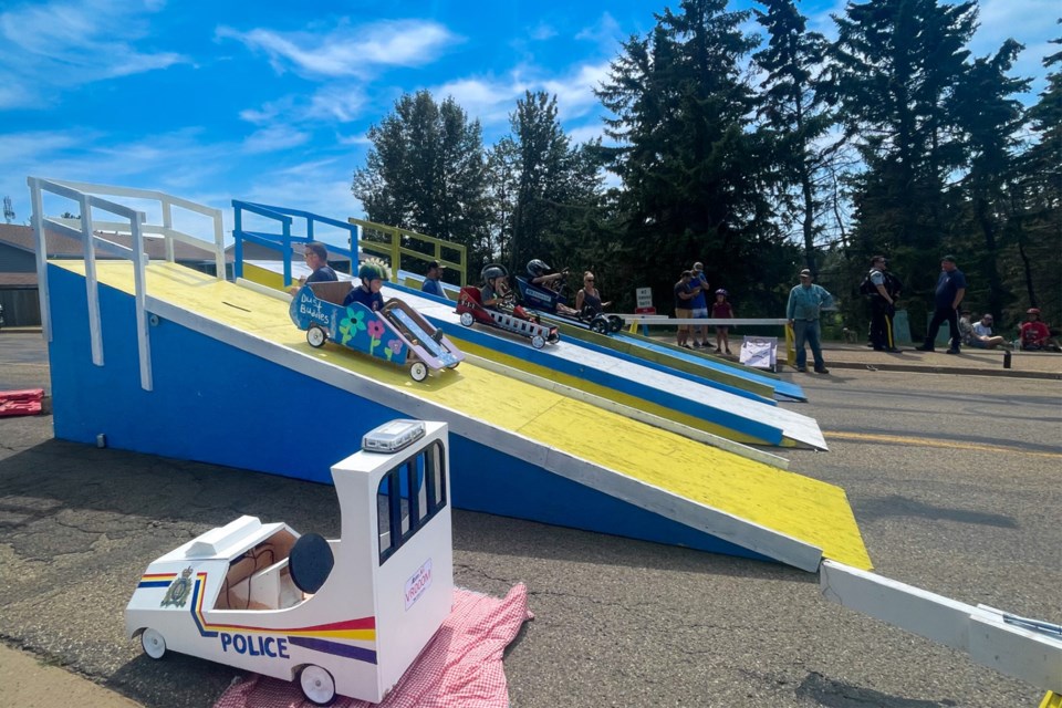 Lions Club s soap box derby draws a crowd in Innisfail