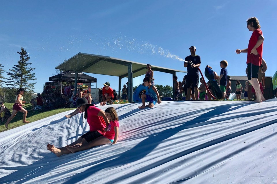 mvt-standalone-funday-slide