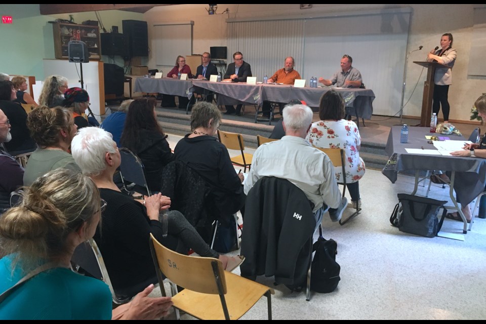 A candidates' forum organized by the Sundre & District Chamber of Commerce and hosted at the Sundre West Country Centre on Wednesday, May 24 was moderated by chamber member and municipal councillor Jaime Marr.
Simon Ducatel/MVP Staff