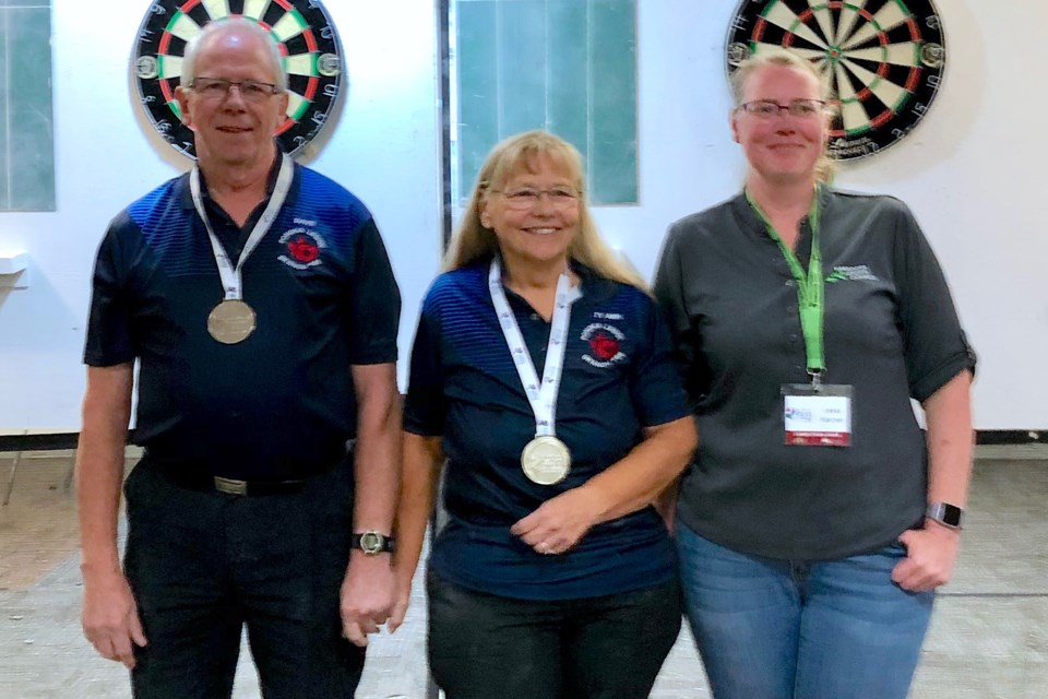 MVT-Sundre dart players Canada Games