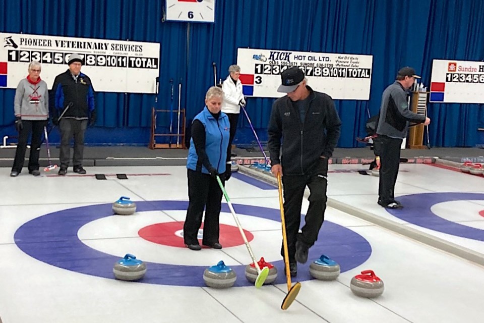 For the first time in nearly two years since pandemic restrictions were introduced in March 2020, the Sundre Curling Club hosted on Jan. 28-30 a bonspiel with 16 teams participating. 
Courtesy of Sundre Curling Club 