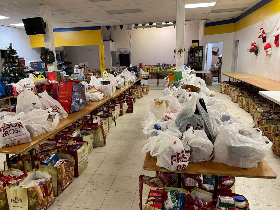 mvt-sundre-santas-food-haul
