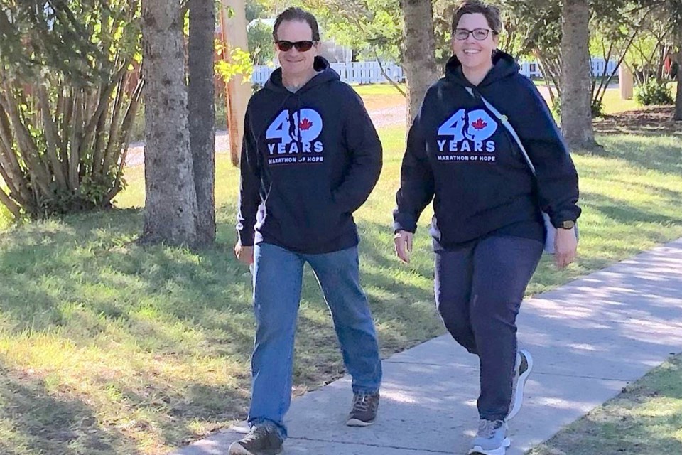 MVT Sundre Terry Fox Run couple