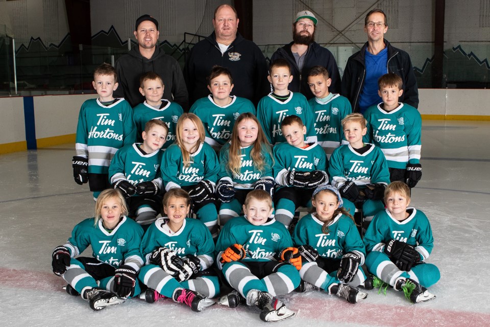 Team 2 - Mike Kohut (AC), Jason Culp (AC), Adam Hiebert (C), Cory Read (M). Back row: Jay Reimer, Cooper Hayes, Doug Briggeman, Brennan Reimer, Hunter Rolley, Calum Cameron. Middle row: Oaklen Dunn Duhaime, Huntley Dunn, Rosie Dunn, Lincoln Hayes, Timo Kohut. Front row: Jayla Read, Yanika Kohut, Gabriel Culp, Clarke Hiebert, Ben Hughes.