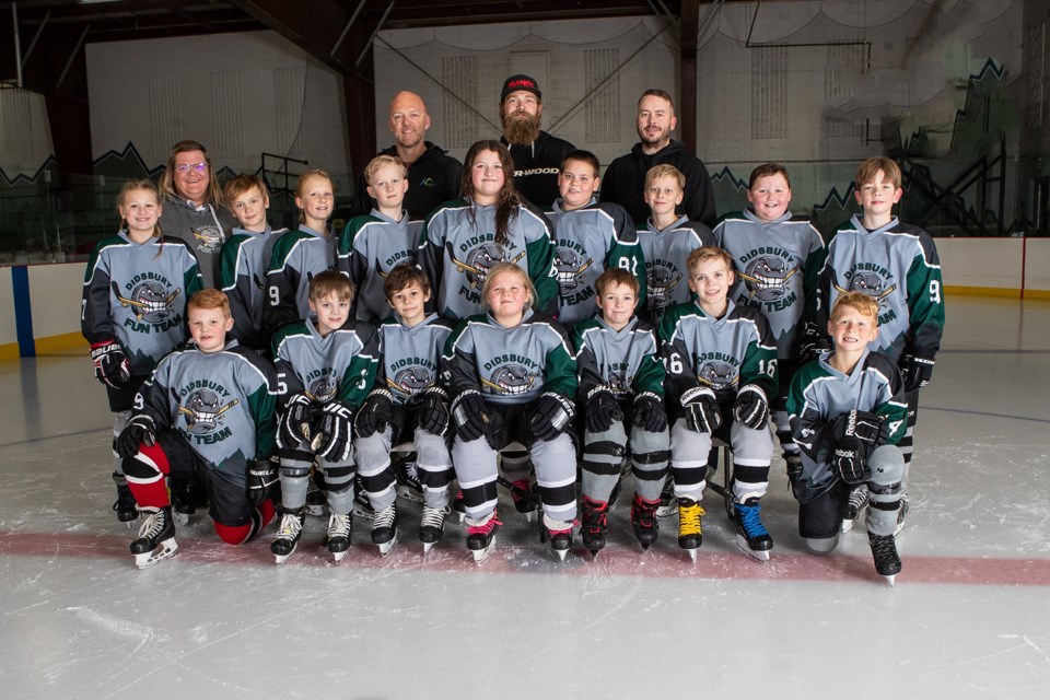 Team 3 - Brittney Hayes, Ryan Michel, Travis Flaig, Jessie Davidson (coaches/manager), Nova Hayes, Seth Shantz, Hadley Michel, Bennett Whitehead, Breanna Giles, Casey Reinhardt, Jasper Read, Chase Cameron, Isaac Davidson, Cruze MacKenzie, Dashel Miller, Owen Flaig, Grace Reinhardt, Jackson McLaren, Jude Derkson,Tobyn Michel, Case Kohut.